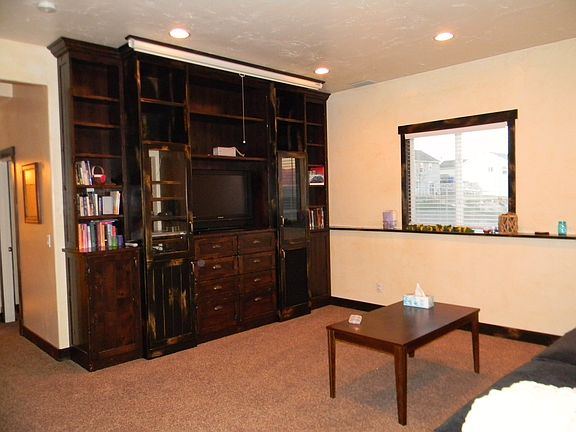4th image of 358 W Casi Way
