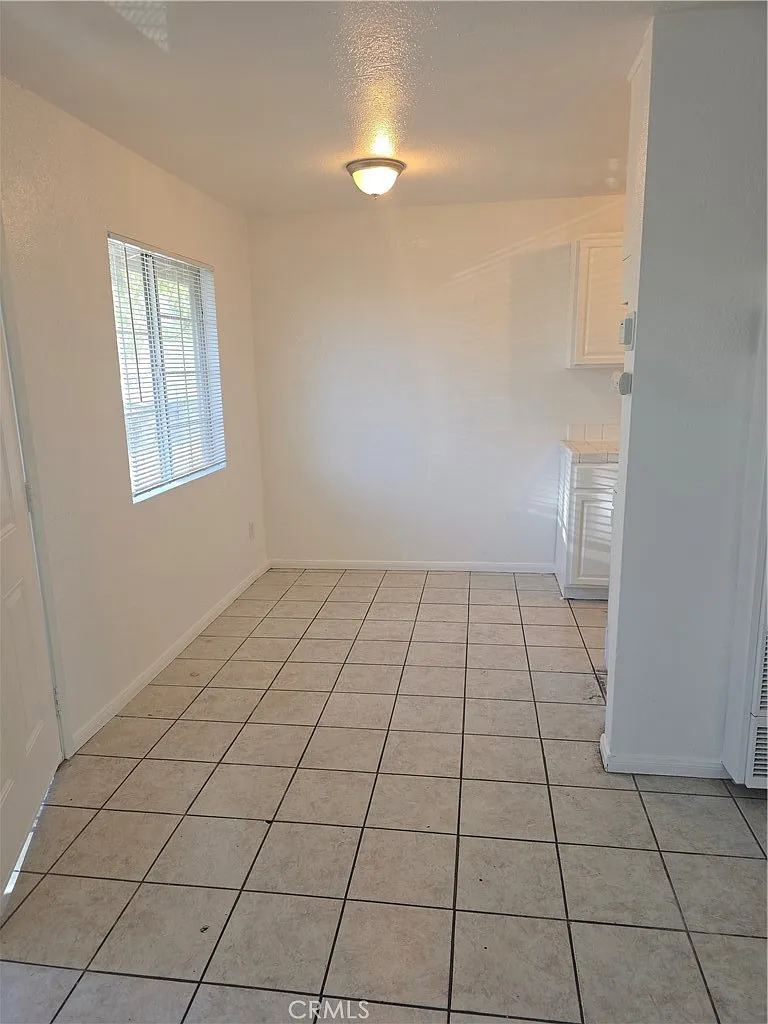 2 bed, 650 sqft, $1,750 — Photo 2