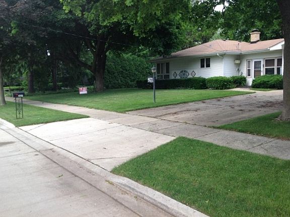 4th image of 227 Kenmore Ave