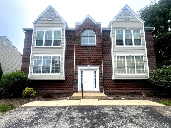 1111 Pocono Trl Unit A, Ballwin, MO 63021