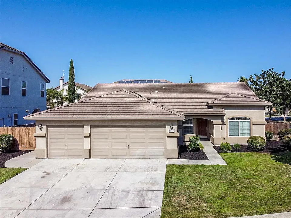 1663 Sugarpine Ct