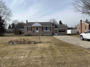 48865 Oriole St, Utica, MI 48317