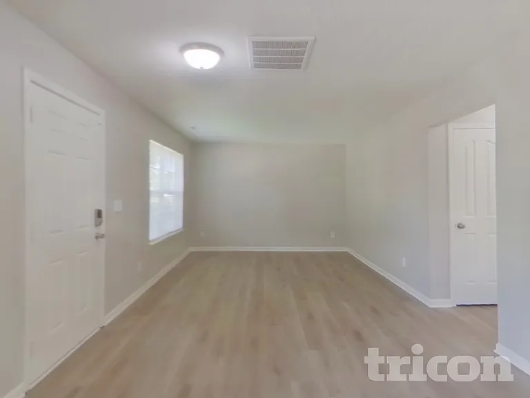 10527 Madison Park Dr — Photo 16
