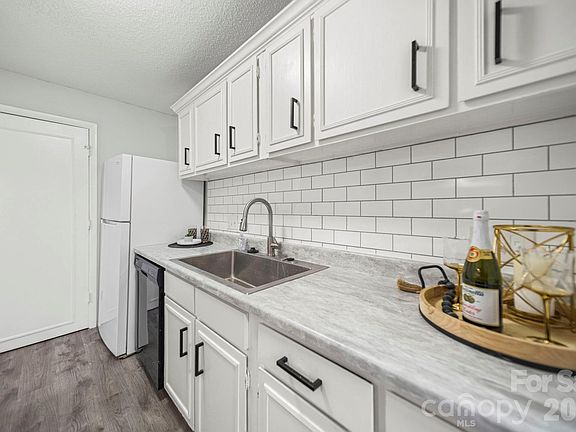 4th image of 5026 Sardis Rd