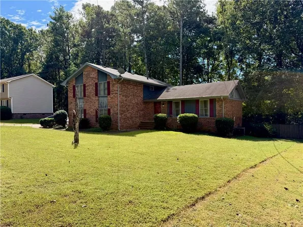 781 Sweet Briar Trl SE, Conyers, GA 30094