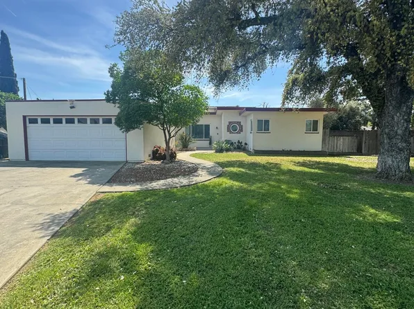 1127 W Walnut Avenue, Visalia, CA 93277