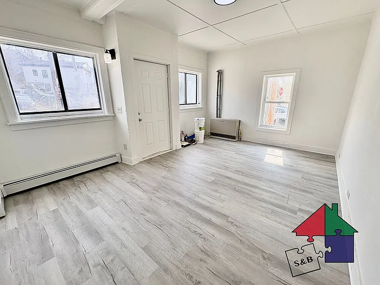 94 Malletts Bay Ave — Photo 12