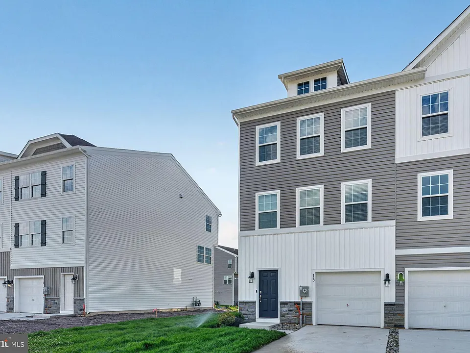 120 Essex Dr