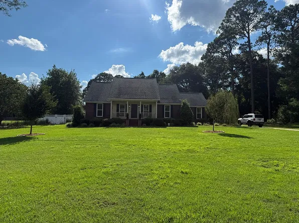 131 Doris Dr, Leesburg, GA 31763