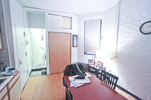 Rented by Jonis Realty | media 15