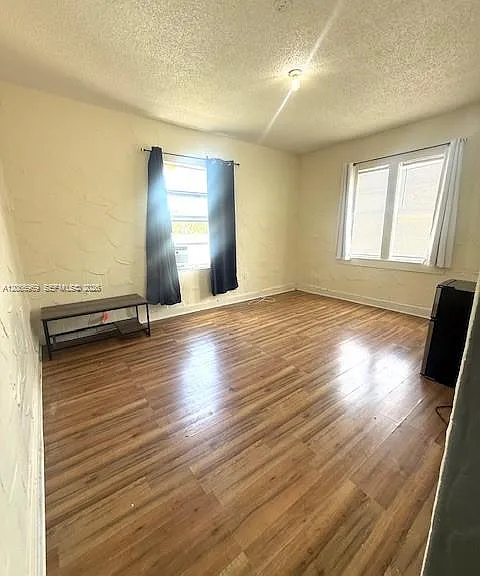 222 28th St #6 — Photo 12