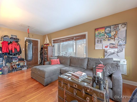 4th image of 1744 E Oakton St APT 201