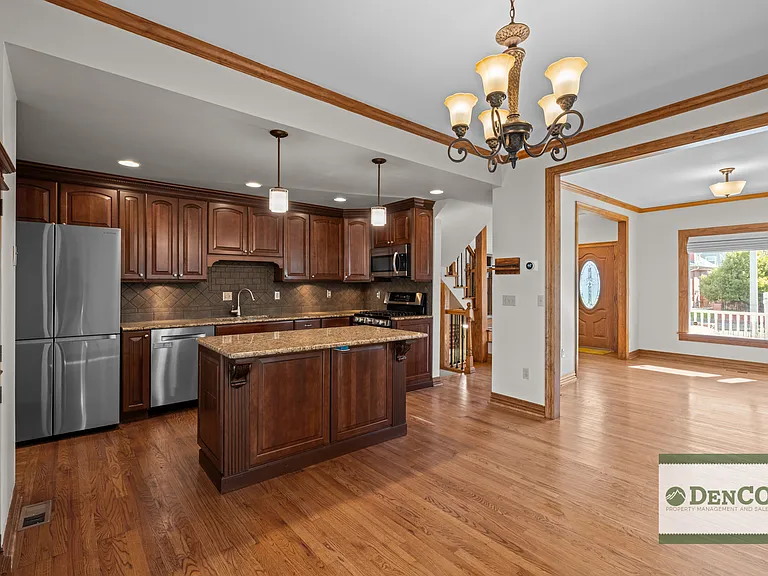 649 S Lincoln St — Photo 10