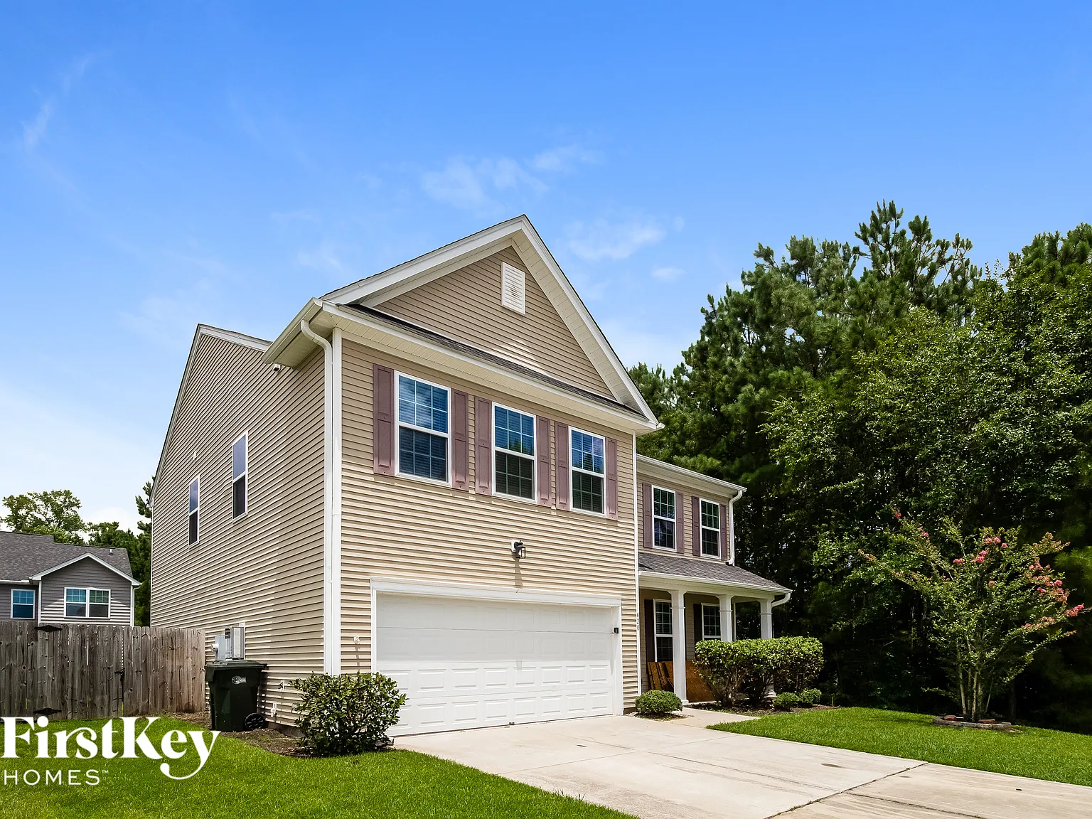 4 bed, 2.5 bath, 2667 sqft, $2,640 — Photo 2