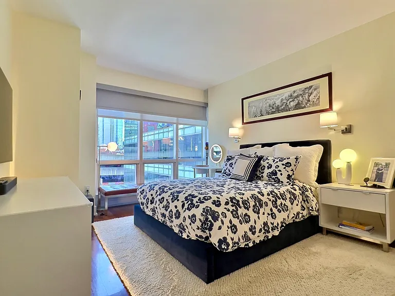 350 W 42nd St #10G — Photo 6