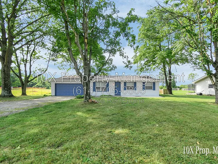 388 Shanahan Rd — Photo 2