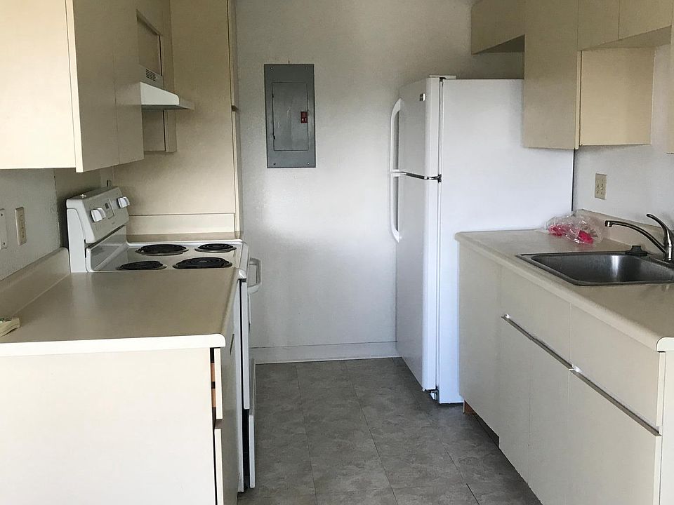 2nd image of 94-705 Paaono St APT L2