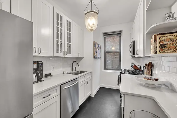 Sold by Nest Seekers International | media 23