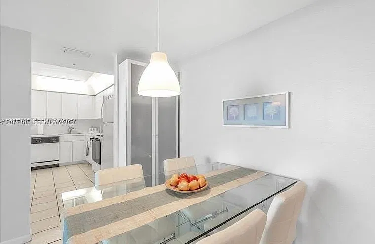 800 Claughton Island Dr — Photo 2