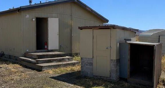 3rd image of 27737 Ford Rd