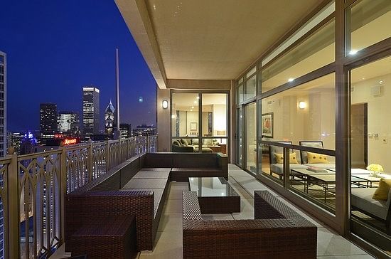 3rd image of 21 E Huron St #Penthouse 4801