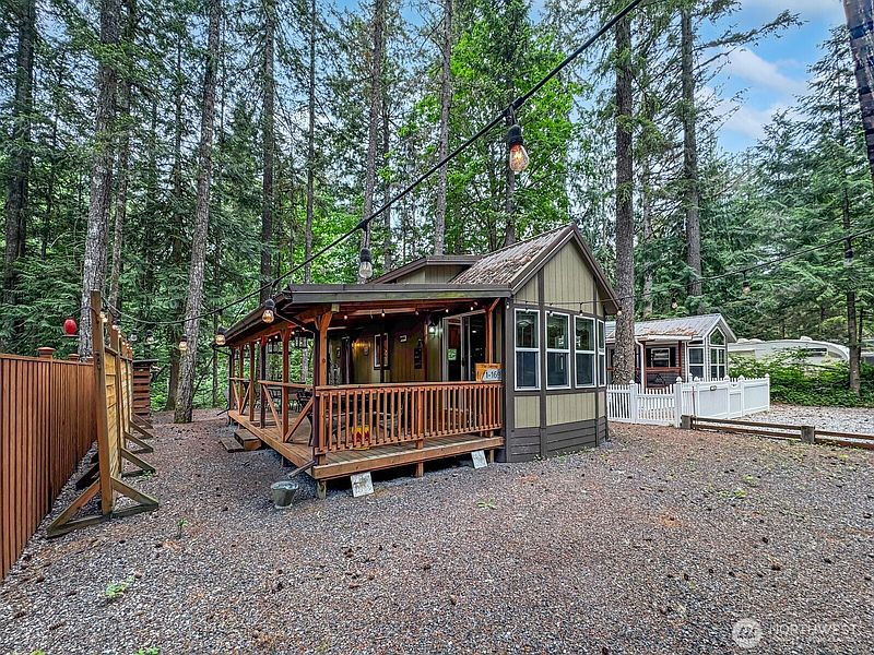 2nd image of 169 1 Fireside Lodge Circle