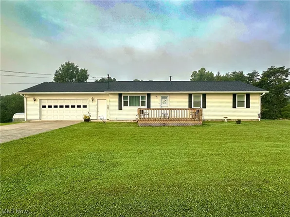 126 Greenland Pl, Washington, WV 26181