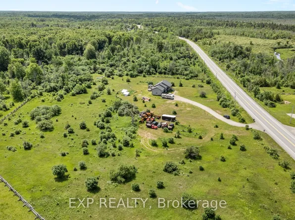 4151 Roger Stevens Dr, Montague, ON K7A 4S6