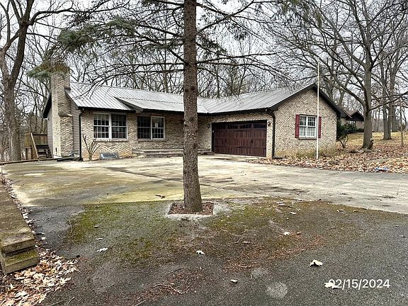 2nd image of 2372 N Cliff Dr