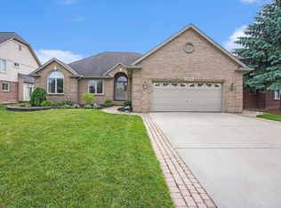 36626 Catalpa Ln, New Baltimore, MI