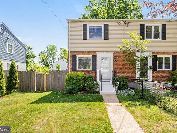 2nd image of 5647 Fenwick Dr