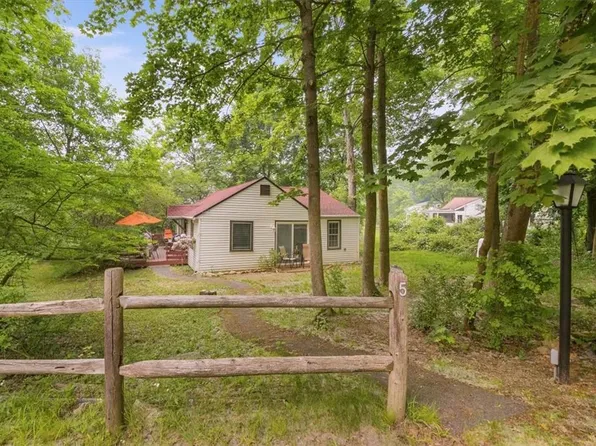 3300 Baker Highway #5, Mohegan Lake, NY 10547