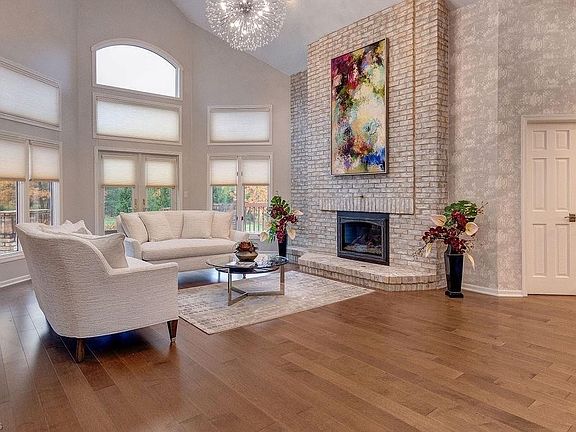 4th image of 8320 Tewksbury Ln
