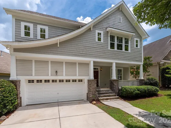 166 Water Oak Dr, Mooresville, NC 28117
