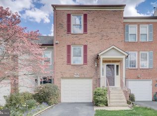 6529 Tartan Vista Dr, Alexandria, VA 22312