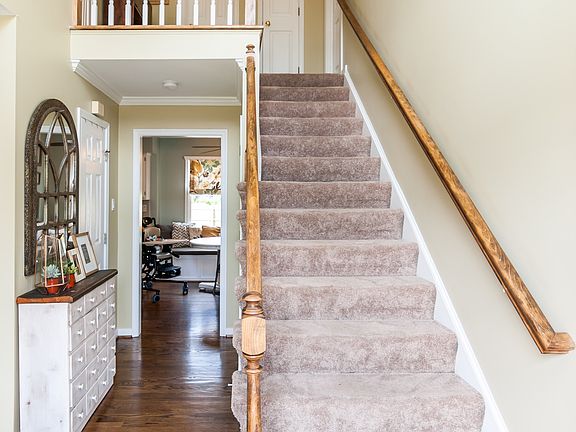 5th image of 8268 Quailfield Ct