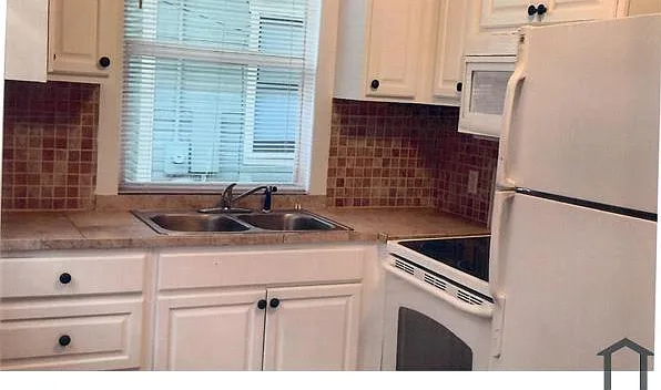 1 bed, 350 sqft, $1,490 — Photo 3