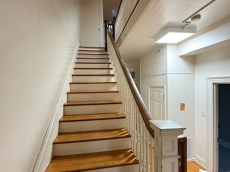 110 Langhorne Ln #3 — Photo 2