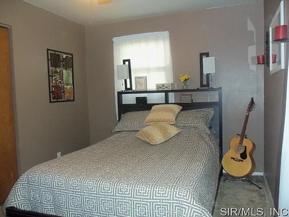 5th image of 106 Hillcrest Dr