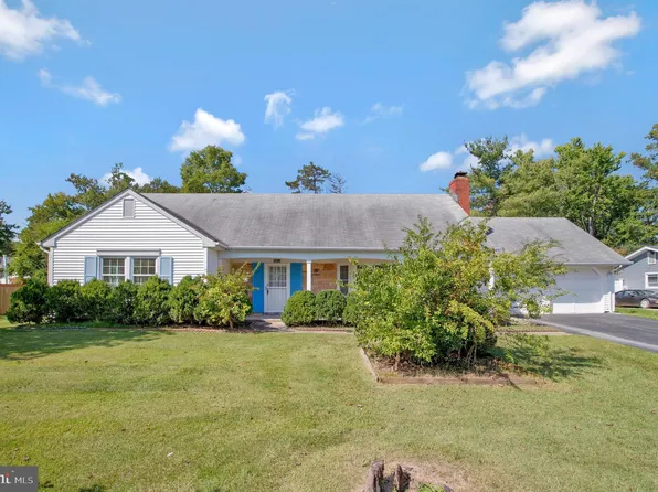 12212 Shadetree Ln, Laurel, MD 20708