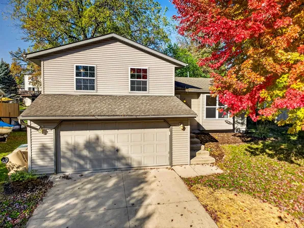 2820 Warner Ln, Madison, WI 53713