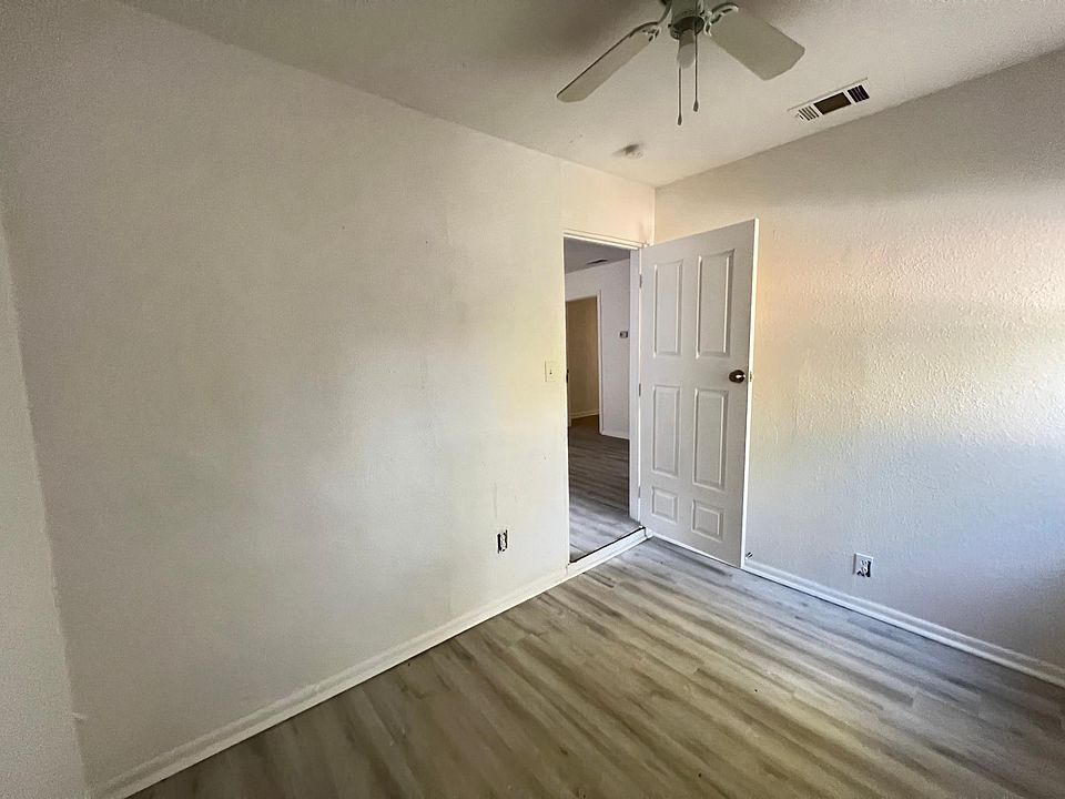 1723 Oak Knoll Dr Haltom City, TX Zillow Apartments for Rent in