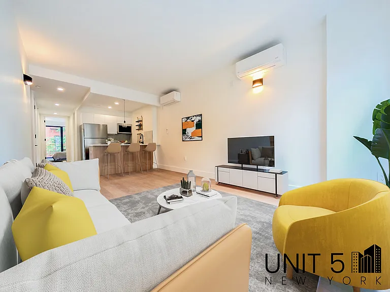 1312 Lincoln Pl #4L — Photo 3