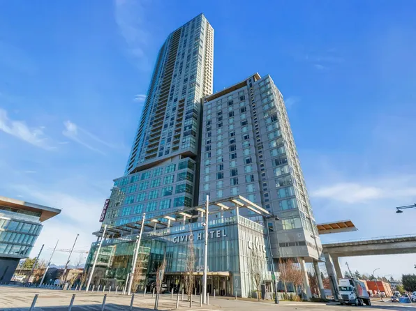 13495 Central Ave #2702, Surrey, BC V3T 0K2