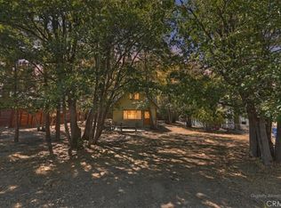 476 San Bernardino Ave, Sugarloaf, CA 92386