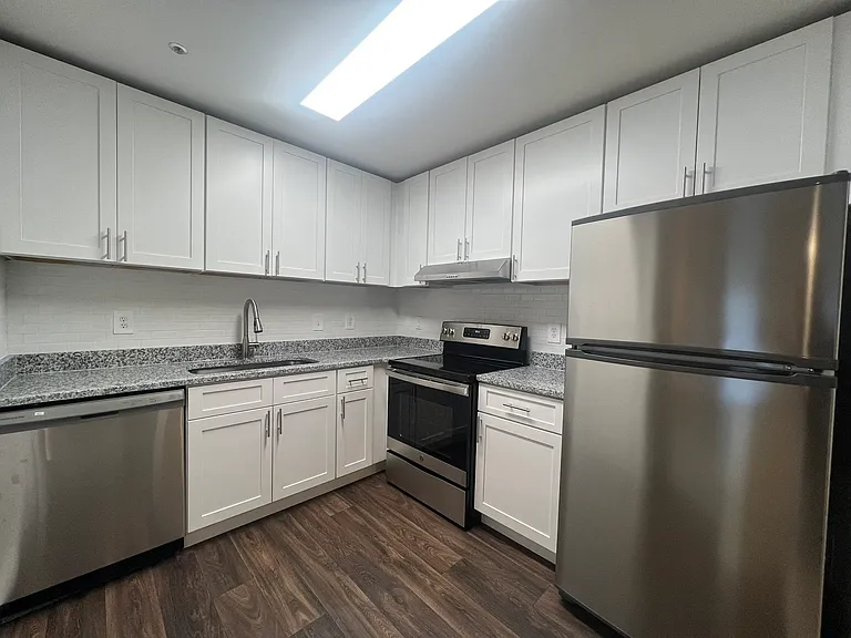 Wesley St. Claire Apartments at Lawrenceville — Photo 93