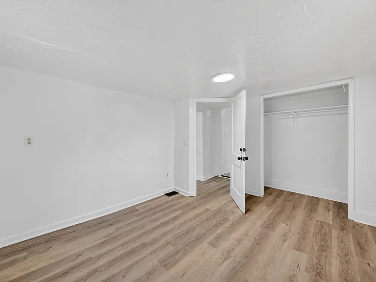 511 Brown St — Photo 25