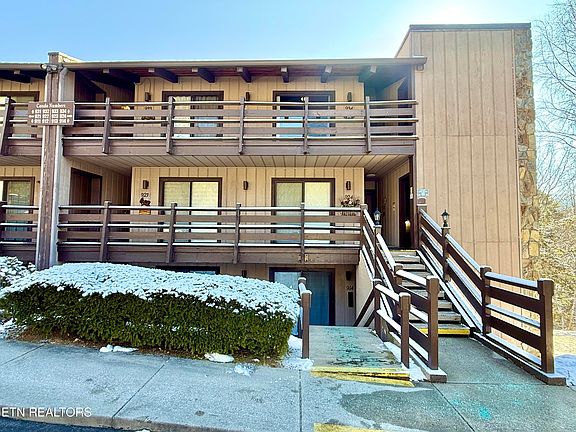 2nd image of 1081 Cove Rd APT 914