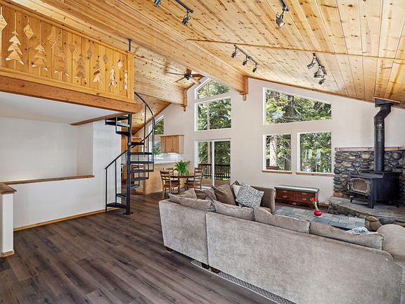 2nd image of 10694 Laurelwood Dr