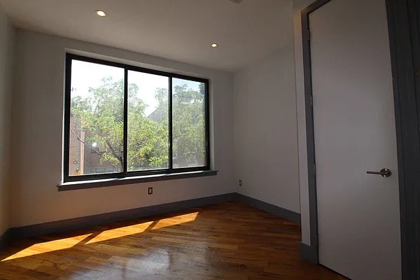 Rented by NAN Enterprise LLC | media 18